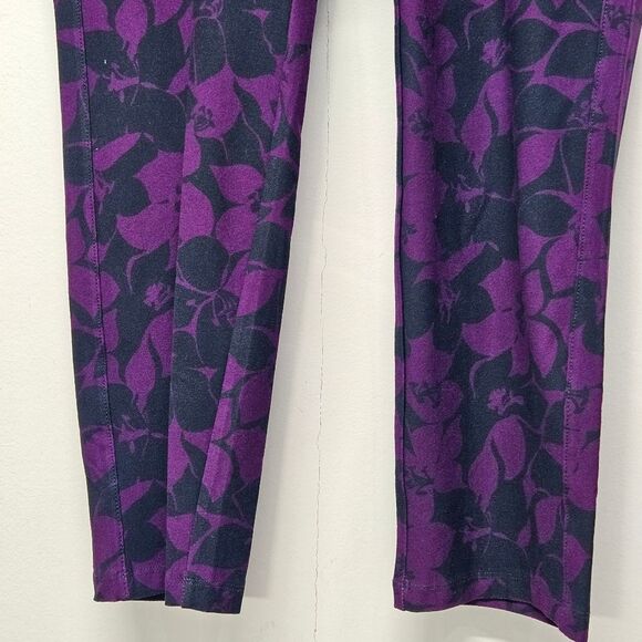 Chicos Travelers Pants Crepe Floral Straight Leg Pull On Sz 2R 12R Purple Travel - Picture 11 of 15